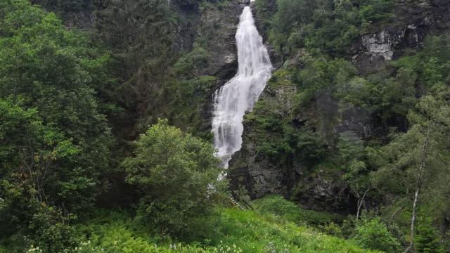 Imagen del Aurlandsfjord, uno de los fiordos noruegos más populares