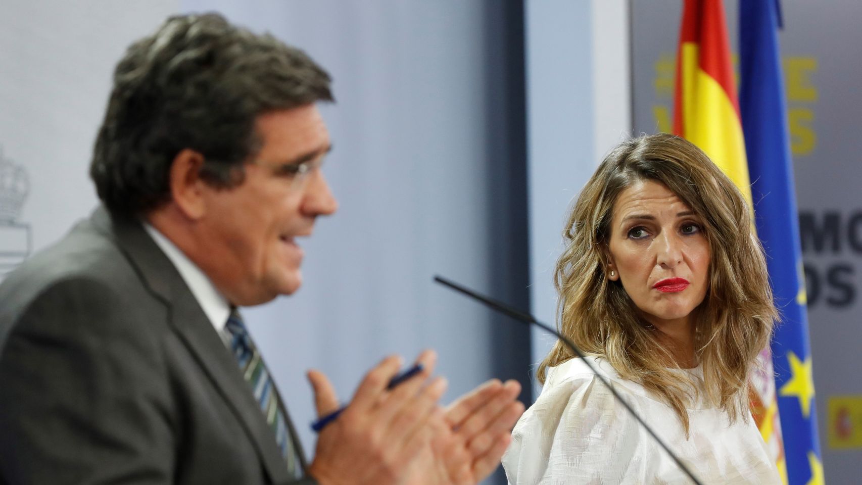 Yolanda Díaz y José Luis Escrivá.