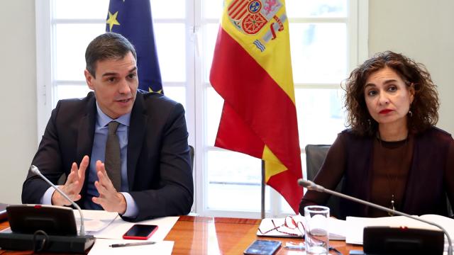 Pedro Sánchez, presidente del Gobierno, y María Jesús Montero, ministra de Hacienda.