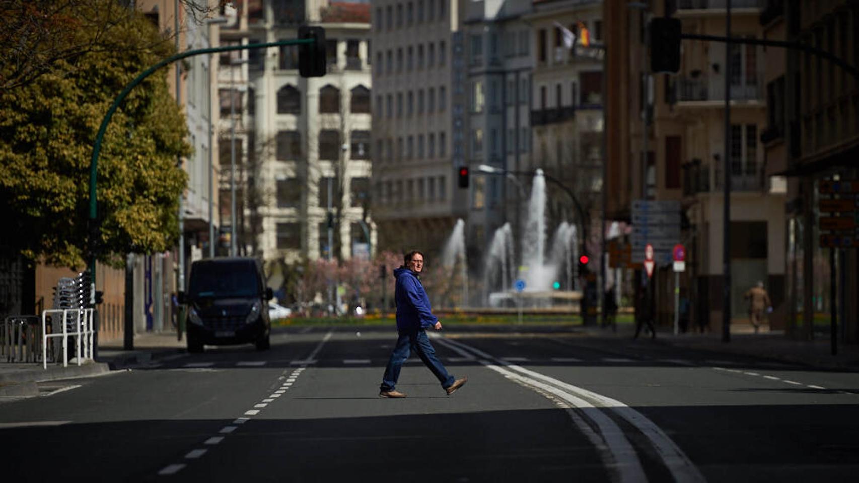Las calles de Pamplona, tras el aumento en las restricciones del estado de alarma por el avance del coronavirus.