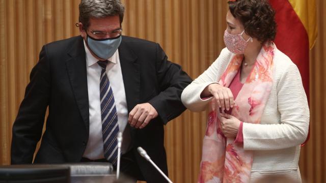 José Luis Escrivá, ministro de Inclusión, Seguridad Social y Migraciones, y Magdalena Valerio, presidenta del Pacto de Toledo.