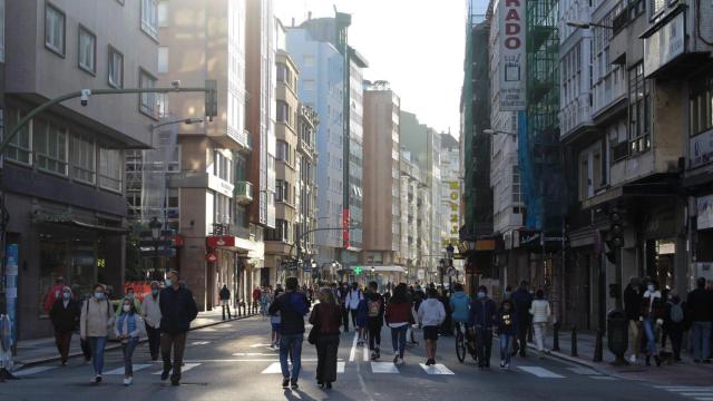 La calle San Andrés (A Coruña) en una tarde de sábado.
