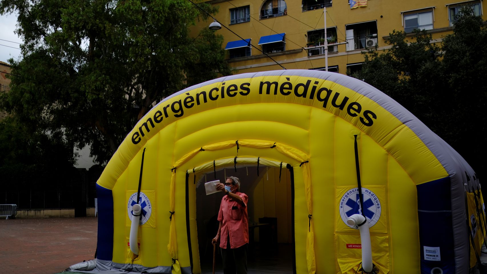 Una carpa médica en Cataluña.