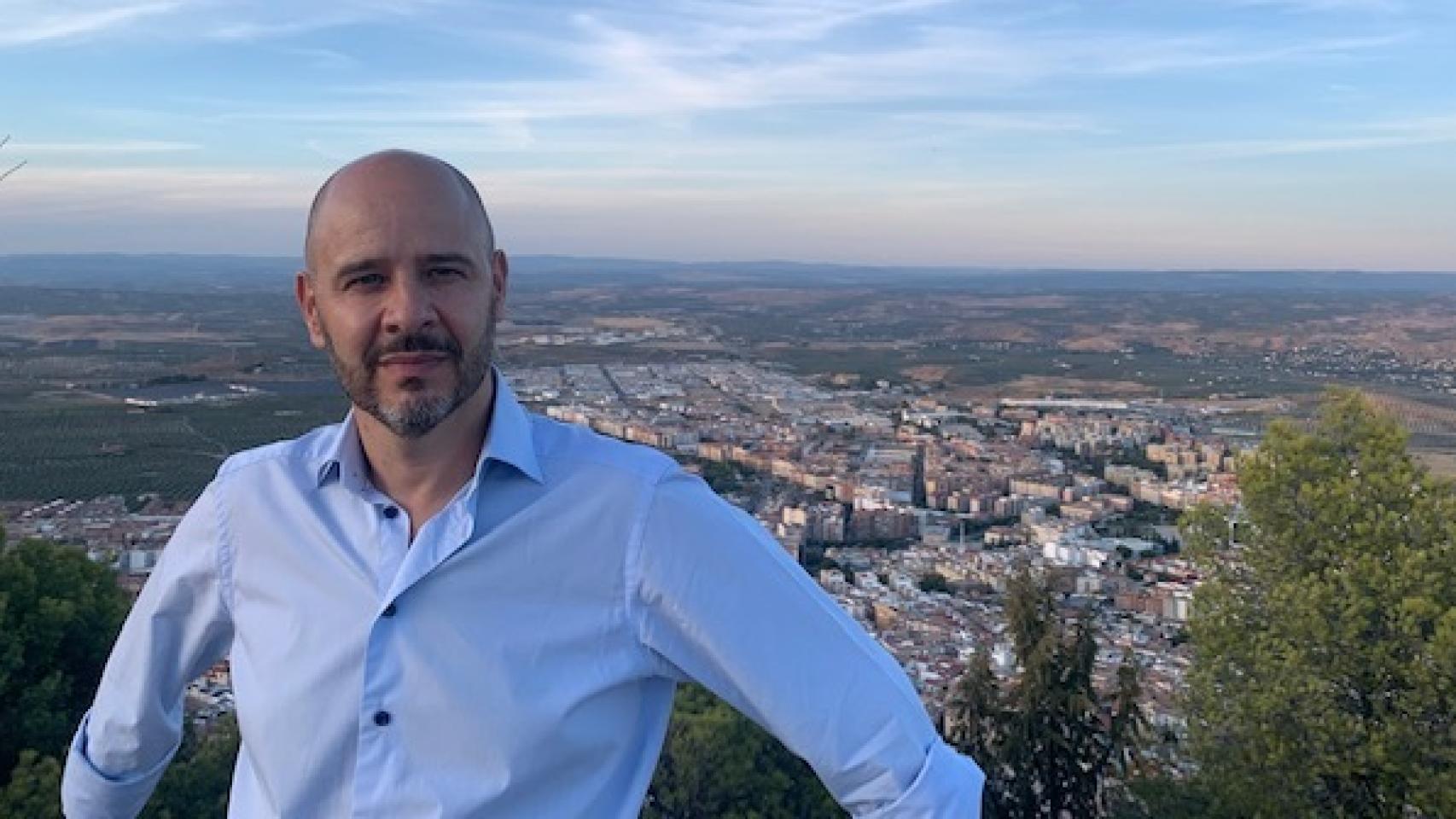 Félix Gullón compra a Cerealto Siro una fábrica para crear su propia empresa de galletas