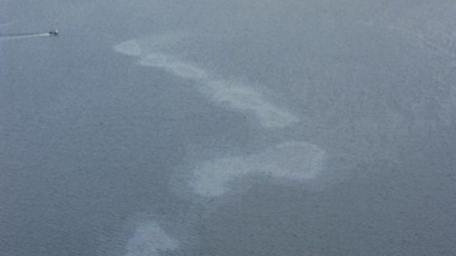 Mancha de fuel detectada en la entrada de la ría de Arousa