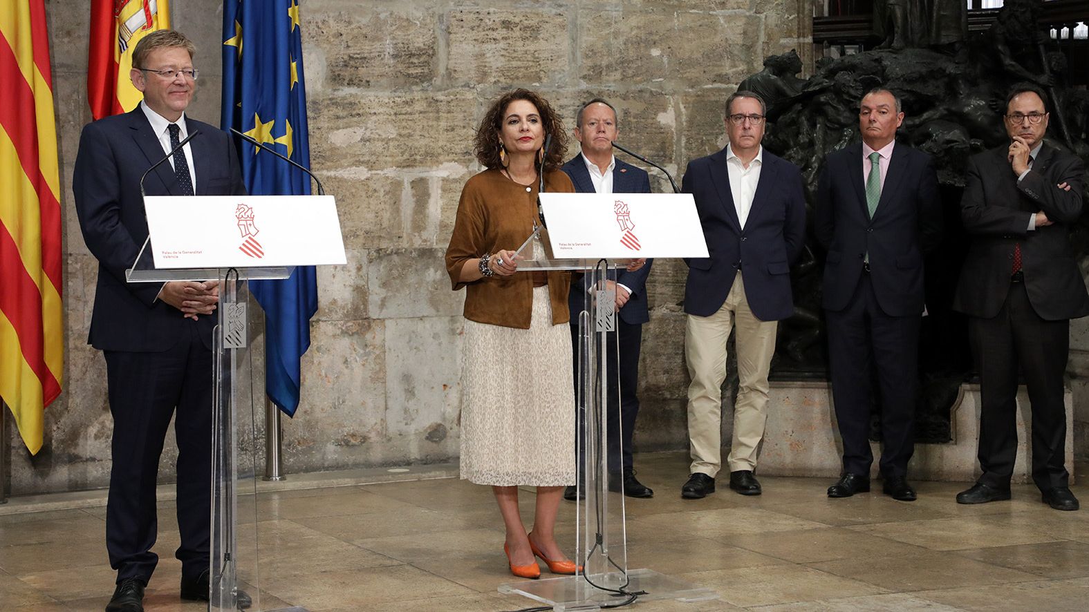 Ximo Puig, en un acto en Valencia junto a la ministra María Jesús Montero.