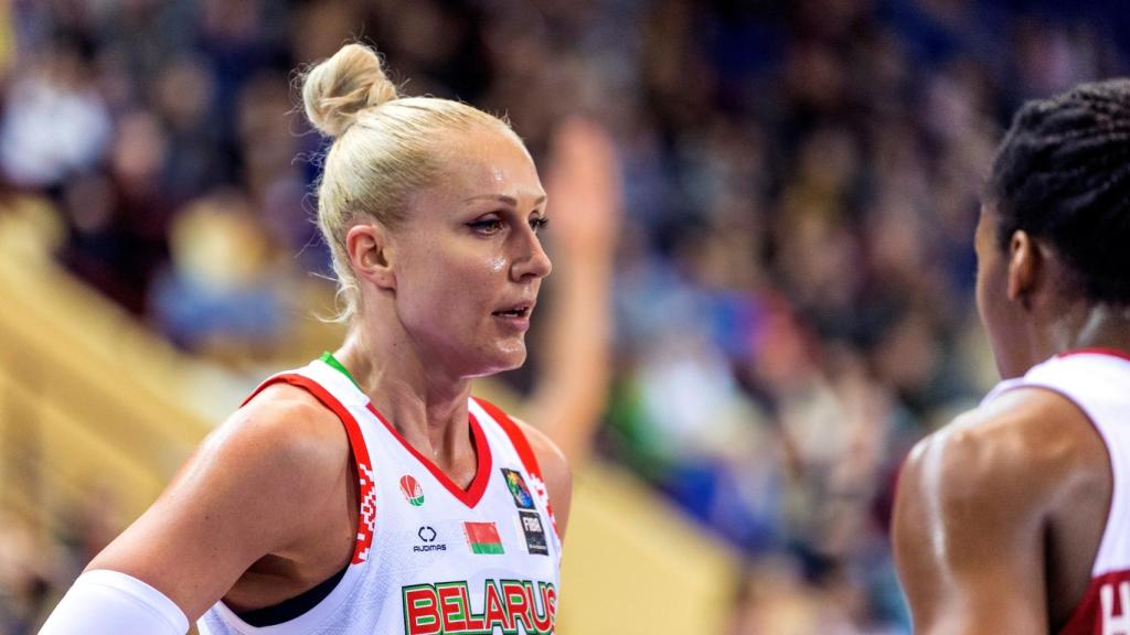 Yelena Levchenkoen un partido con su selección