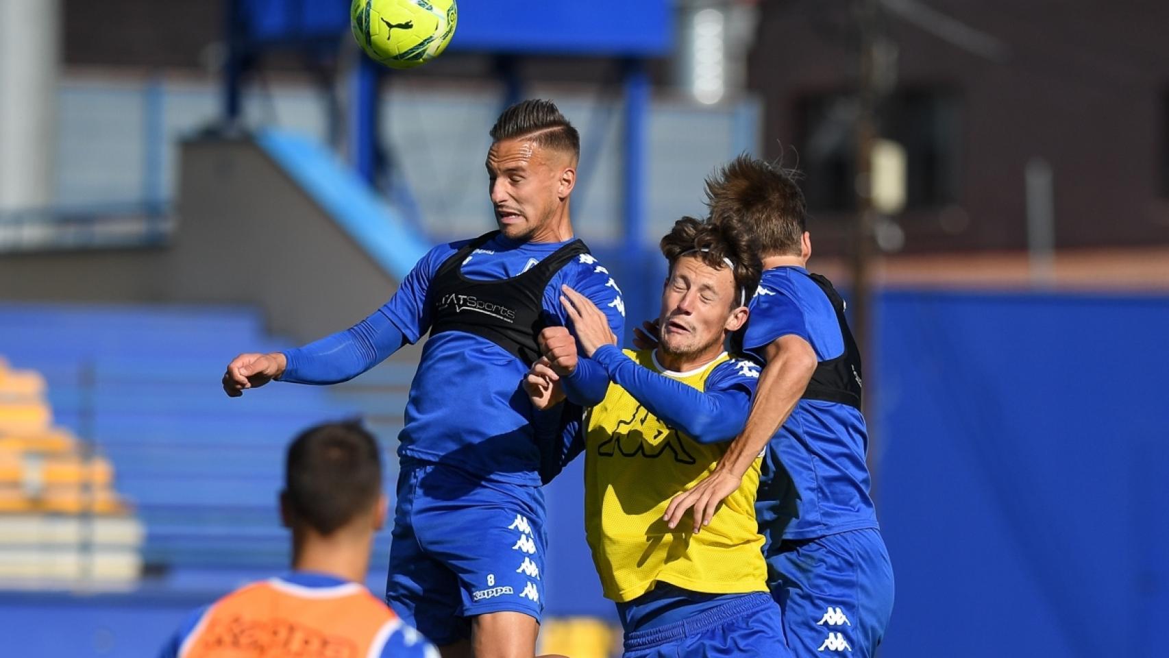 Jugadores del Alcorcón, durante un entrenamiento. Foto: Twitter (@AD_Alcorcon)