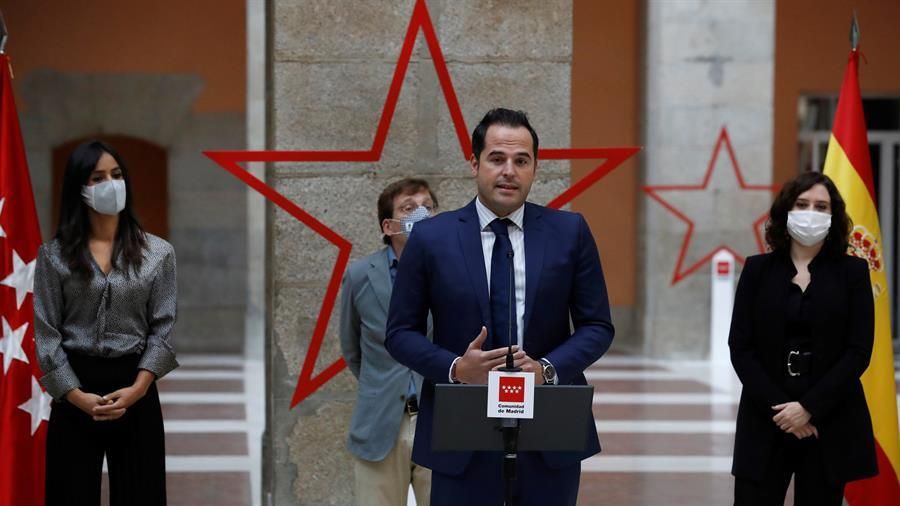 El vicepresidente de la Comunidad de Madrid, Ignacio Aguado, durante el homenaje a las víctimas de la Covid.