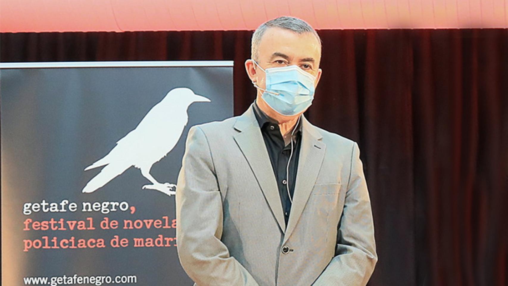 Lorenzo-Silva-durante-la-rueda-de-presentación-del-festival