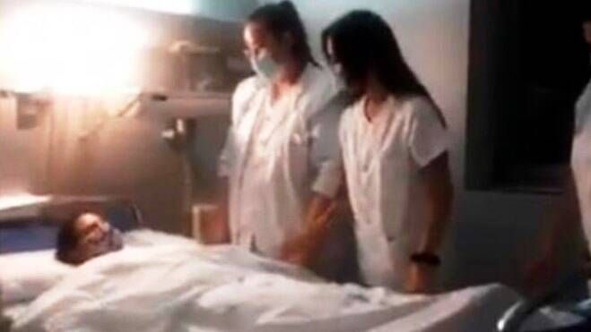 Imagen del polémico vídeo en el que las enfermeras se burlan de los muertos