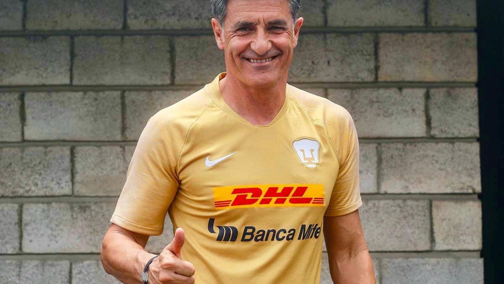 Míchel González durante su etapa en el Pumas