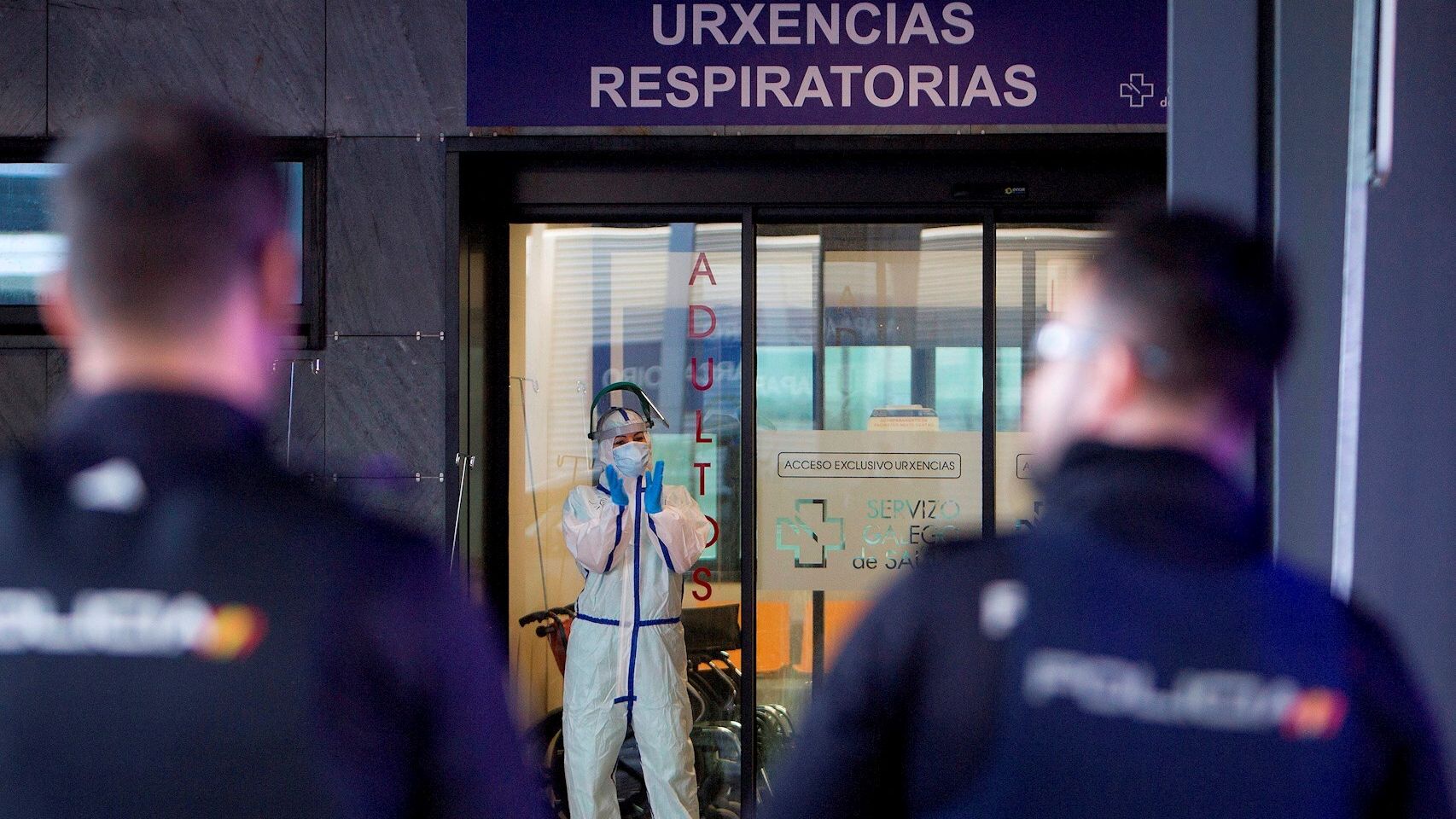 Personal sanitario del Hospital Álvaro Cunqueiro de Vigo. EFE/Salvador Sas.