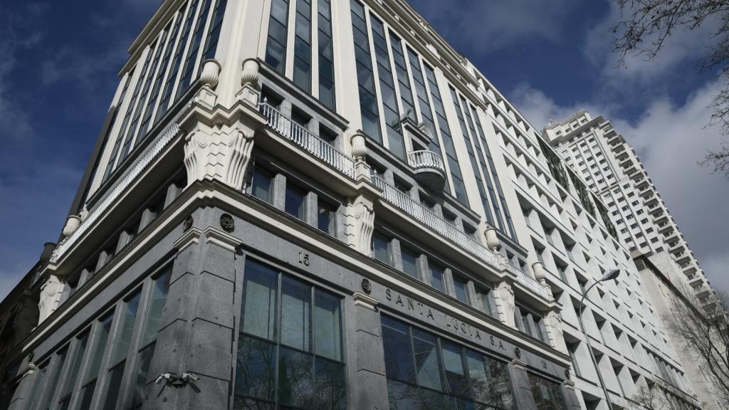 Sede de Santalucía en la Plaza de España, Madrid.
