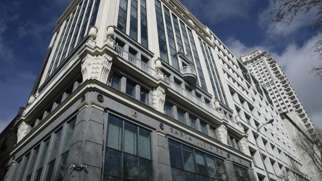 Sede de Santalucía en la Plaza de España, Madrid.