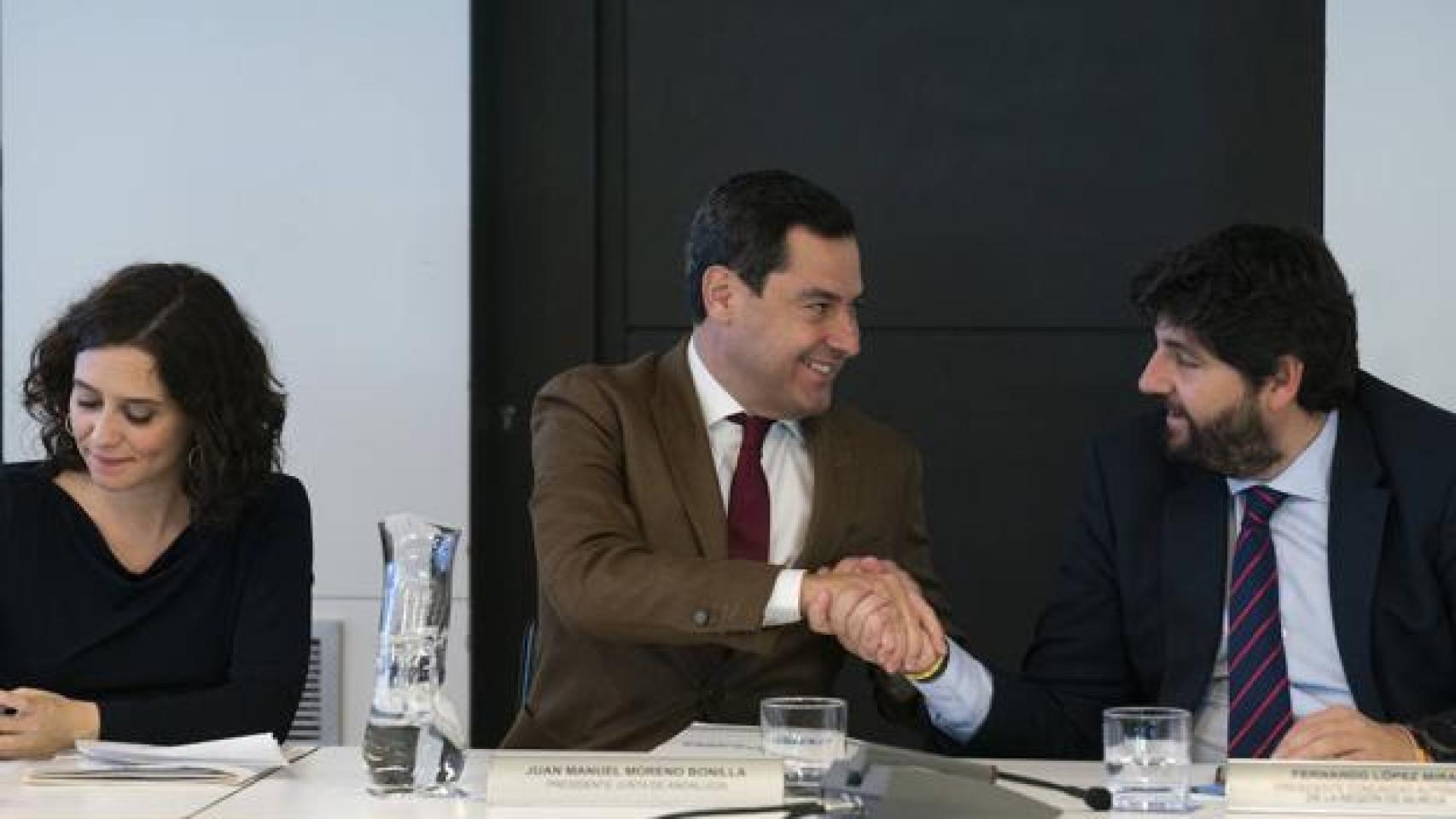Los presidentes de Madrid, Andalucía y Murcia, Isabel Díaz Ayuso, Juanma Moreno y Fernando López Miras.