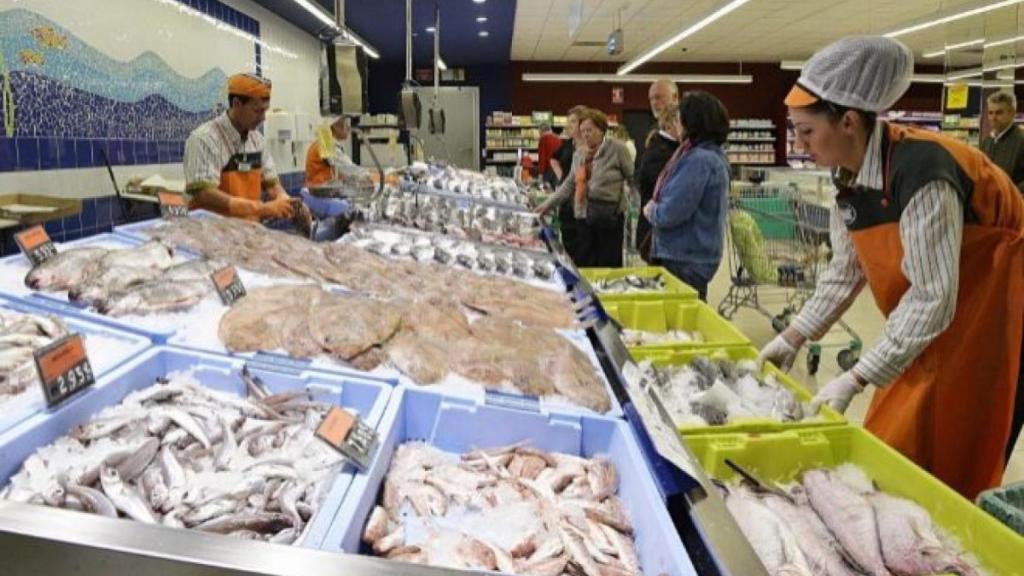 La pescadería de un supermercado.