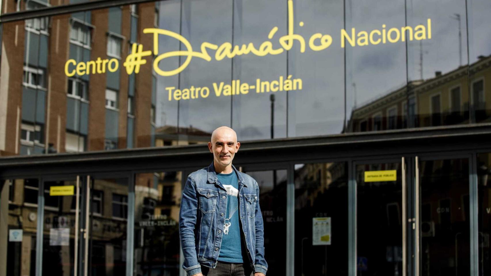 Alfredo Sanzol en el Teatro Valle-Inclán. Foto: Bárbara Sánchez Palomero