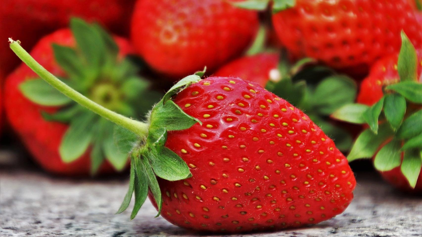 Un puñado de fresas.