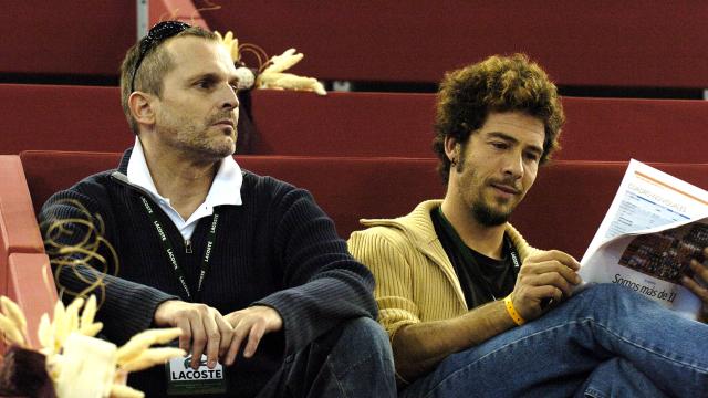 Miguel Bosé y Nacho Palau en una imagen tomada en 2004.