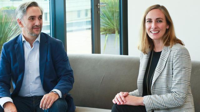Paloma Real (directora general de Mastercard España) y Narciso Perales (director general de Orange Bank España)
