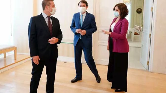 Emiliano García-Page, Isabel Díaz Ayuso y Alfonso Fernández Mañueco.