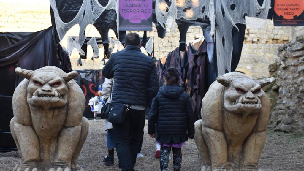 Durante Halloween, el castillo encantado de Trigueros del Valle es el destino perfecto.