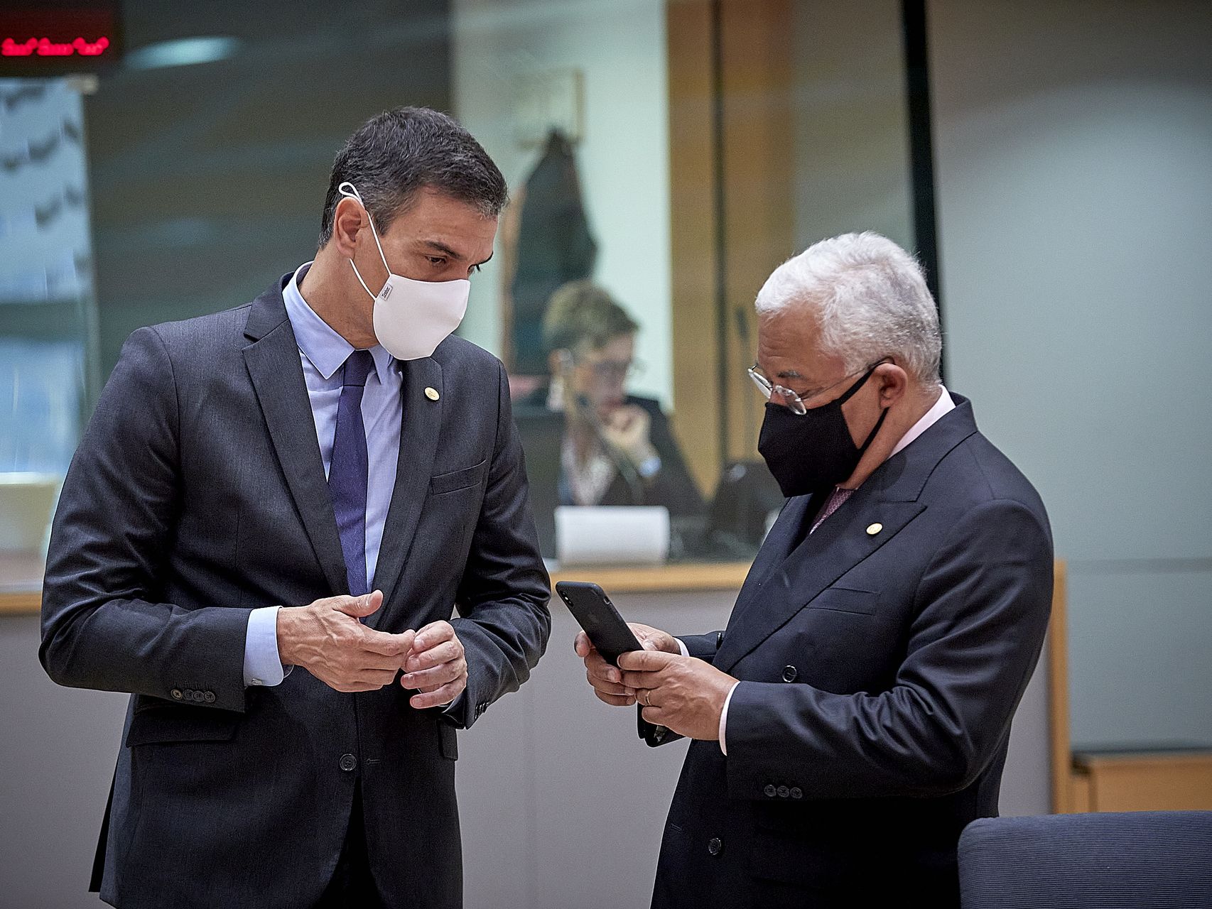 Pedro Sánchez y António Costa, durante la última cumbre presencial de la UE