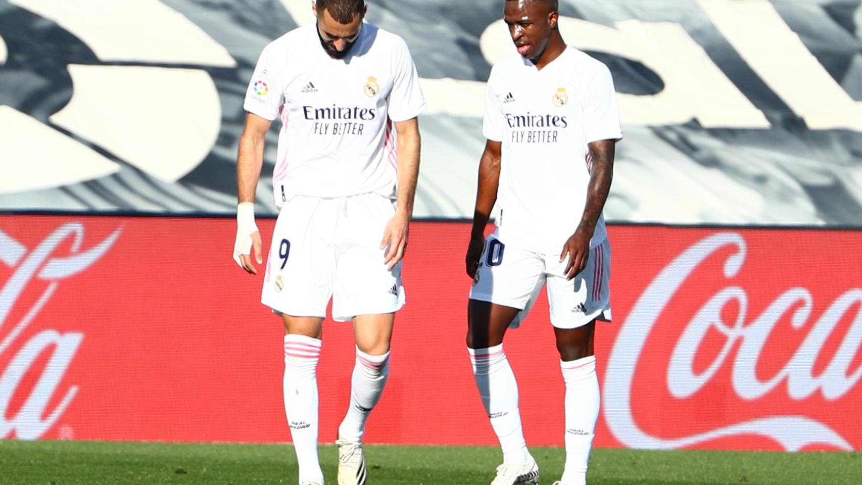 Benzema y Vinicius, después del gol del '9' del Real Madrid