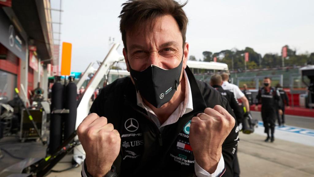 Toto Wolff celebra el título de Mercedes
