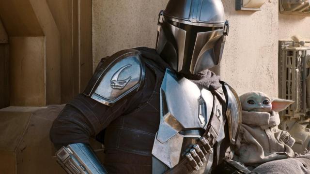 Fotograma de The Mandalorian, una de las series de Disney+.