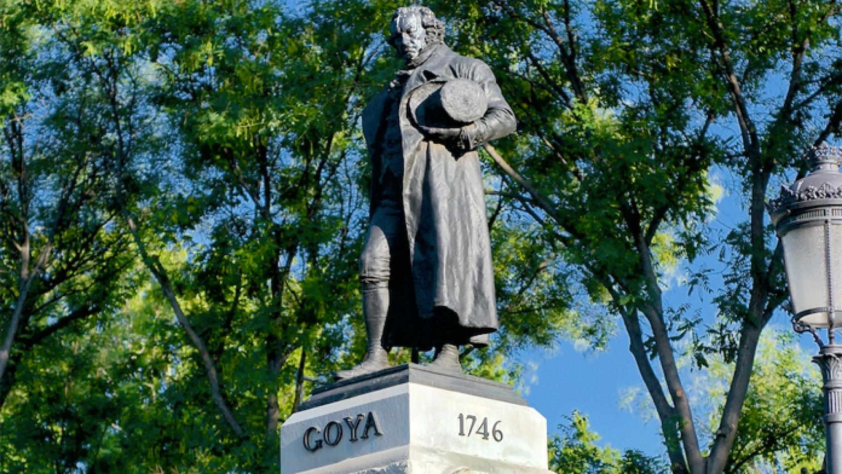 goya-estatua