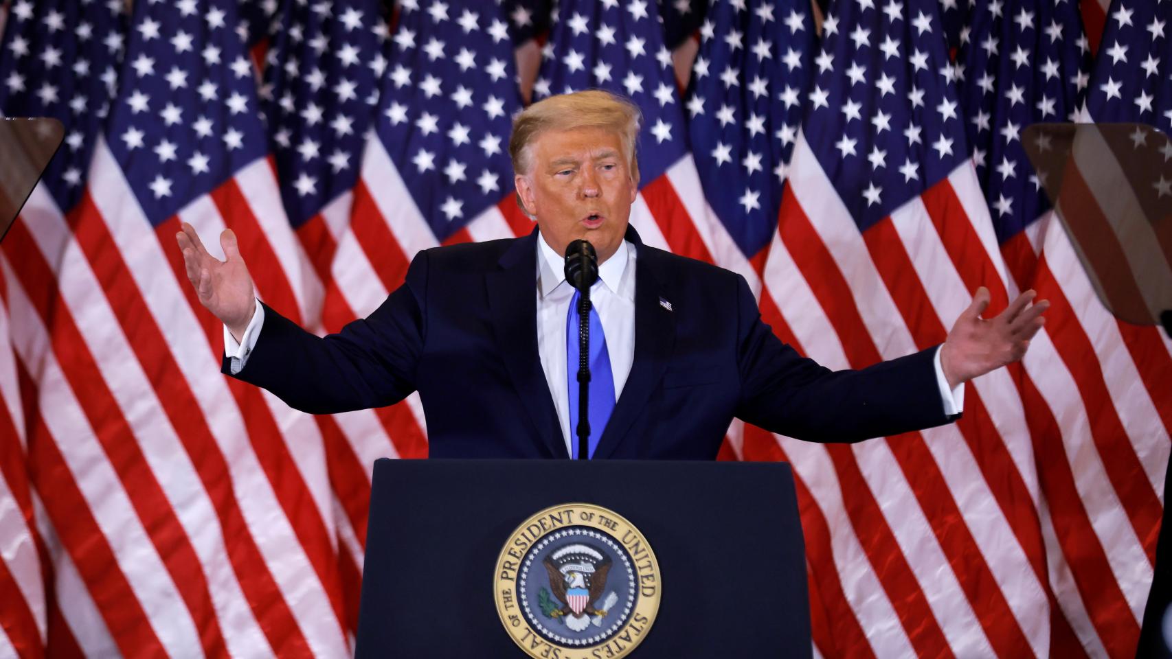 Donald Trump durante su declaración a los medios.