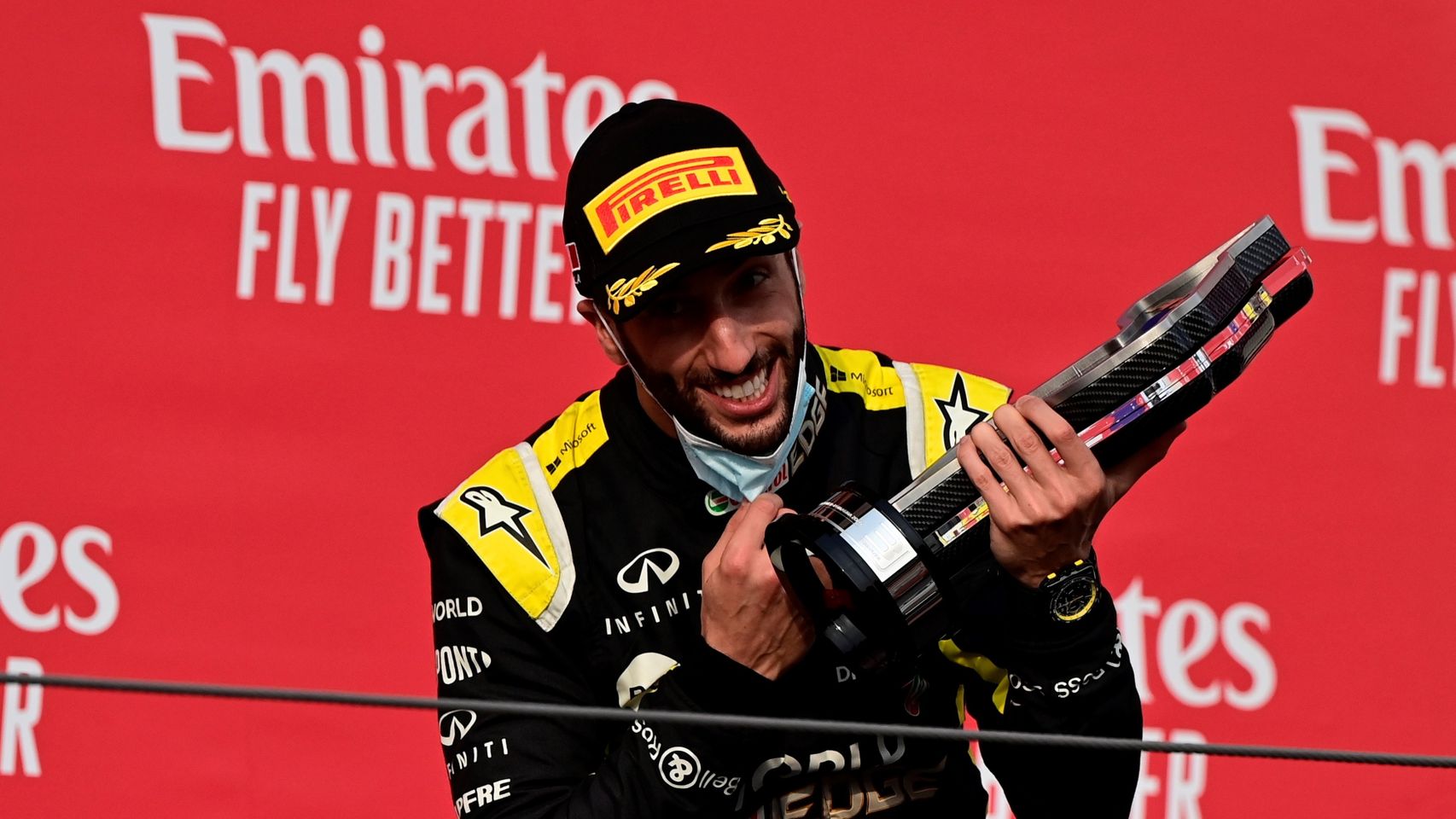 Daniel Ricciardo, en el podio de Imola