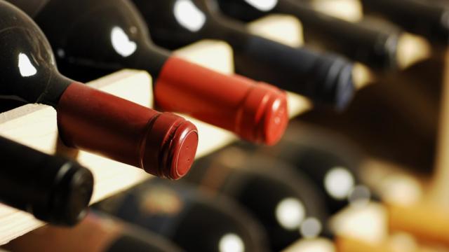 Cómo conservar el vino en casa y productos que te ayudarán