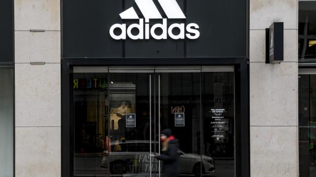 Imagen de archivo de una tienda de Adidas.