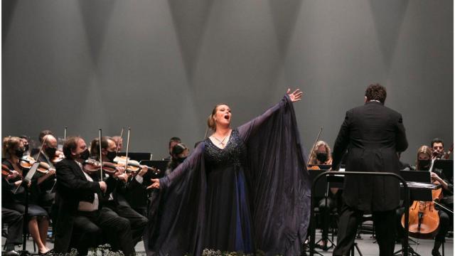 La asociación Amigos de la Ópera de A Coruña protesta por la escasa ayuda del Ministerio