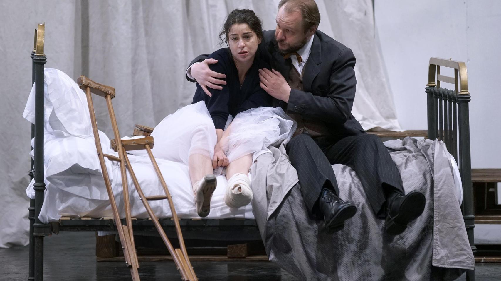 La soprano Asmik Grigorian y el bajo Maxim Kuzmin-Karavaev en 'Rusalka'