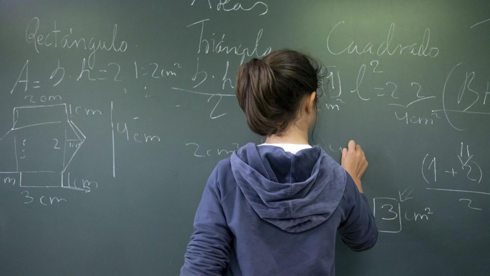Una sentencia obliga a reabrir Primaria en el centro infantil de Verducido (Pontevedra)