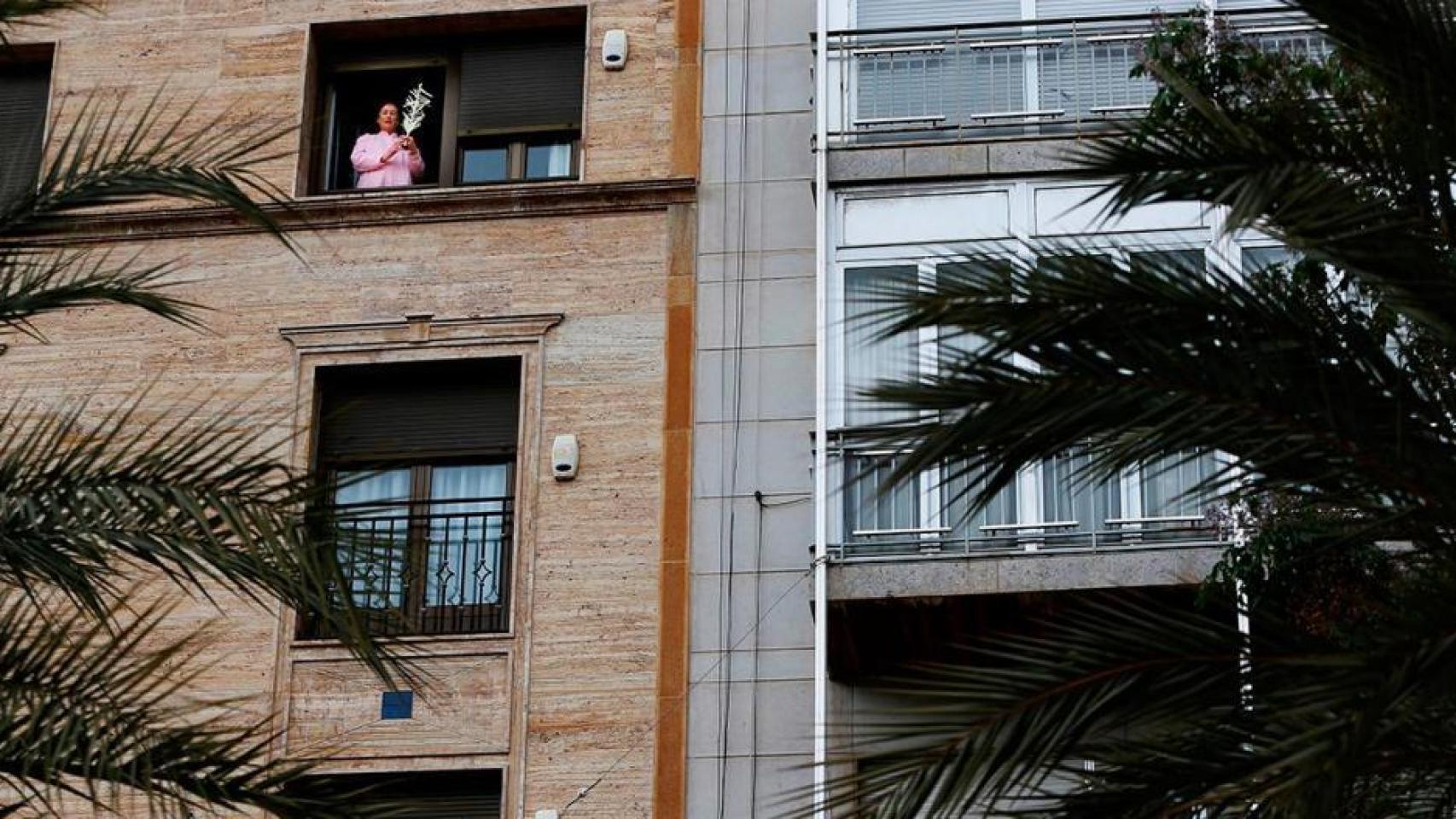 Una mujer durante el confinamiento de marzo.