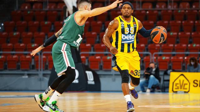 Vildoza defiende ante Fenerbahçe