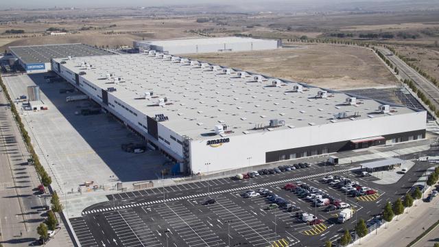 En centro logístico de Getafe que ha vendido Patrizia.