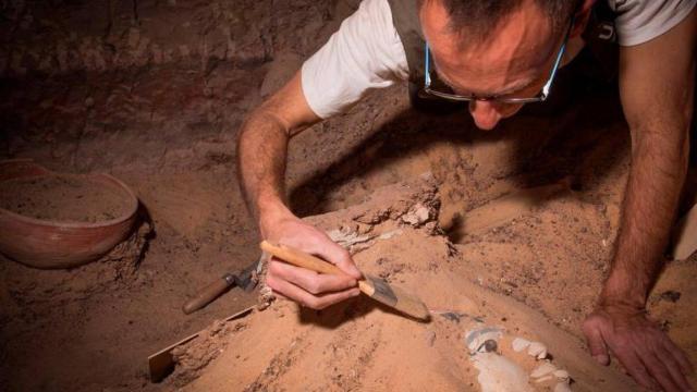 Uno de los investigadores del proyecto Qubbet El-Hawa.