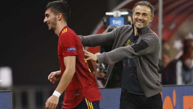 Ferran Torres y Luis Enrique
