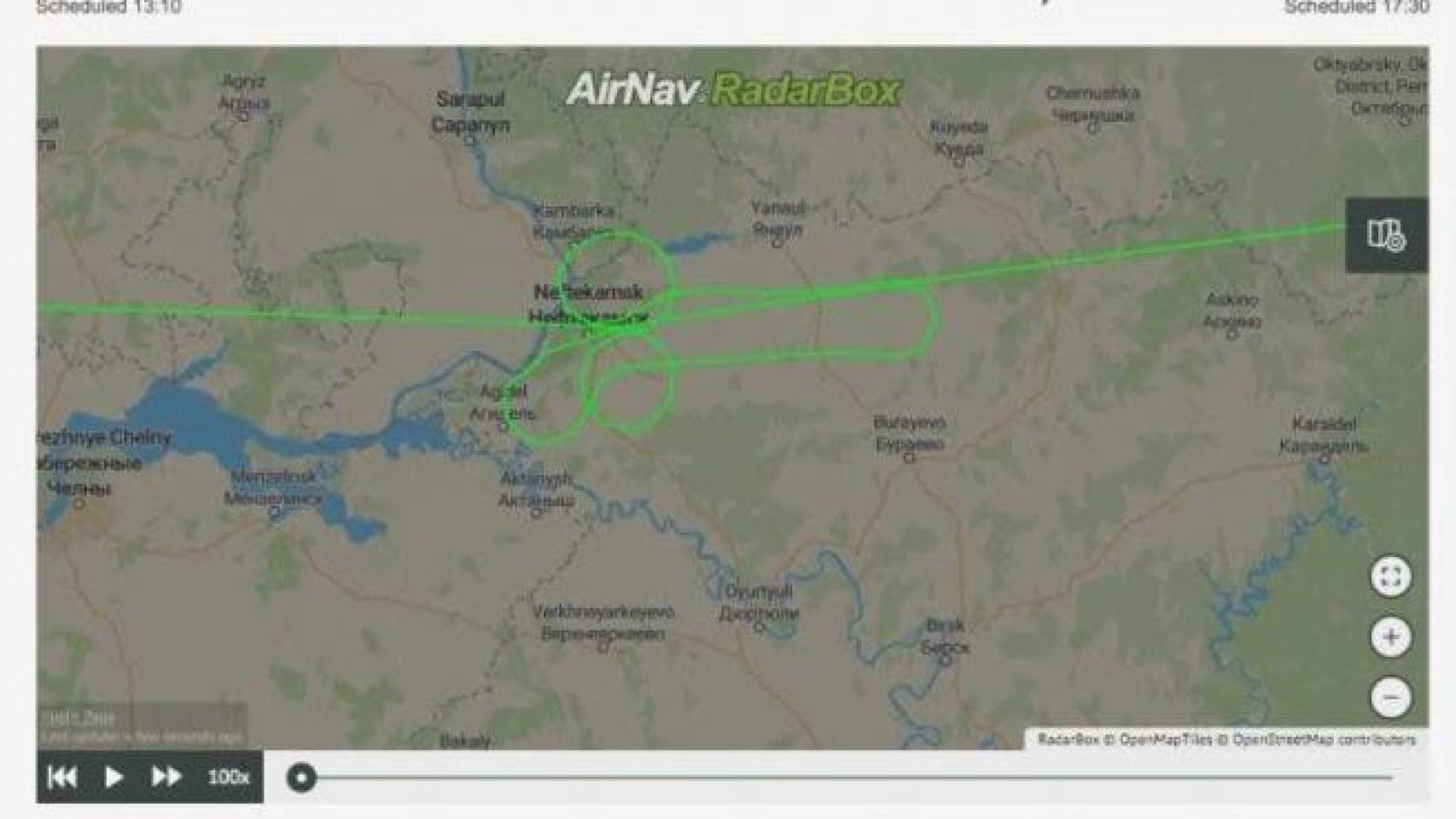 Sancionan a dos pilotos rusos por desviarse de la ruta para dibujar un pene en el cielo con un Boeing 737