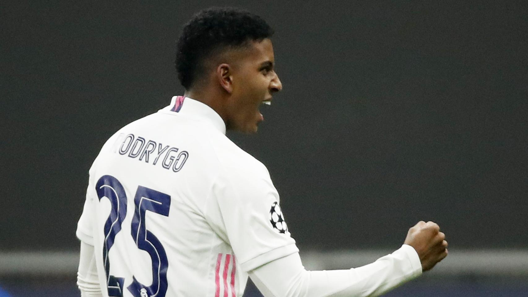 Rodrygo celebra su gol en la Champions League con el Real Madrid