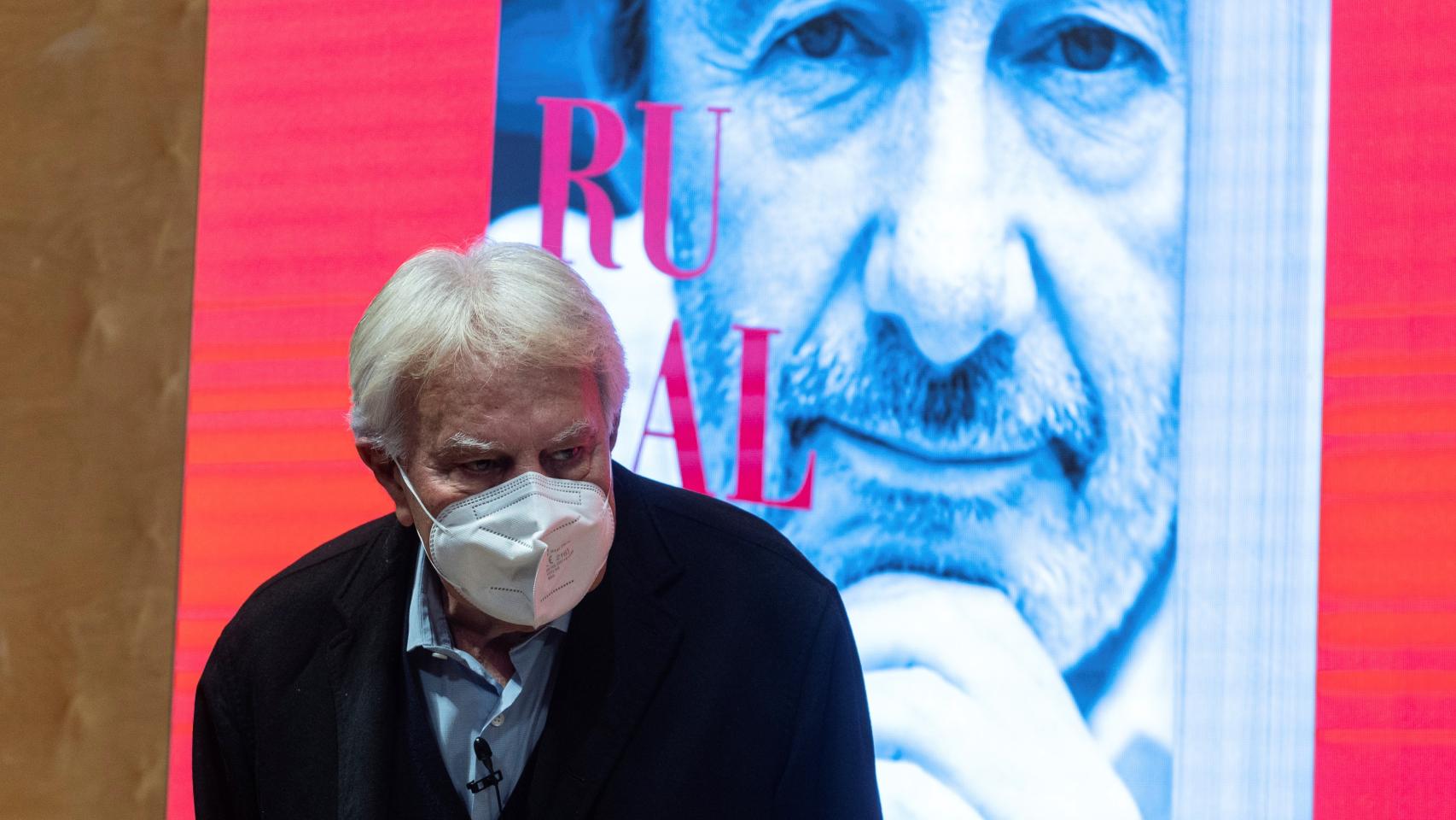 González en la presentación del libro sobre Rubalcaba este jueves.