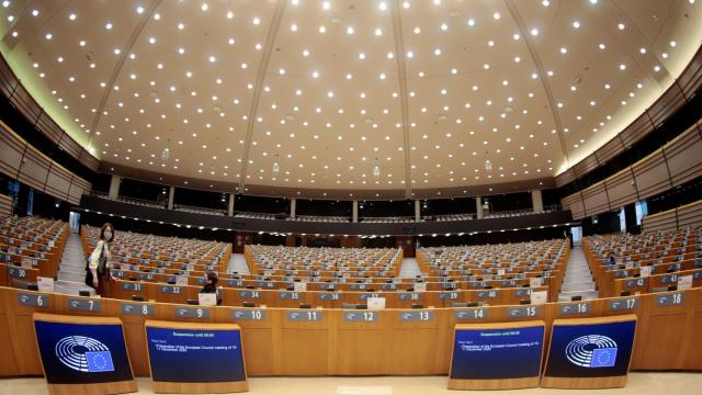 El hemiciclo de la Eurocámara, durante el pleno virtual-presencial de esta semana
