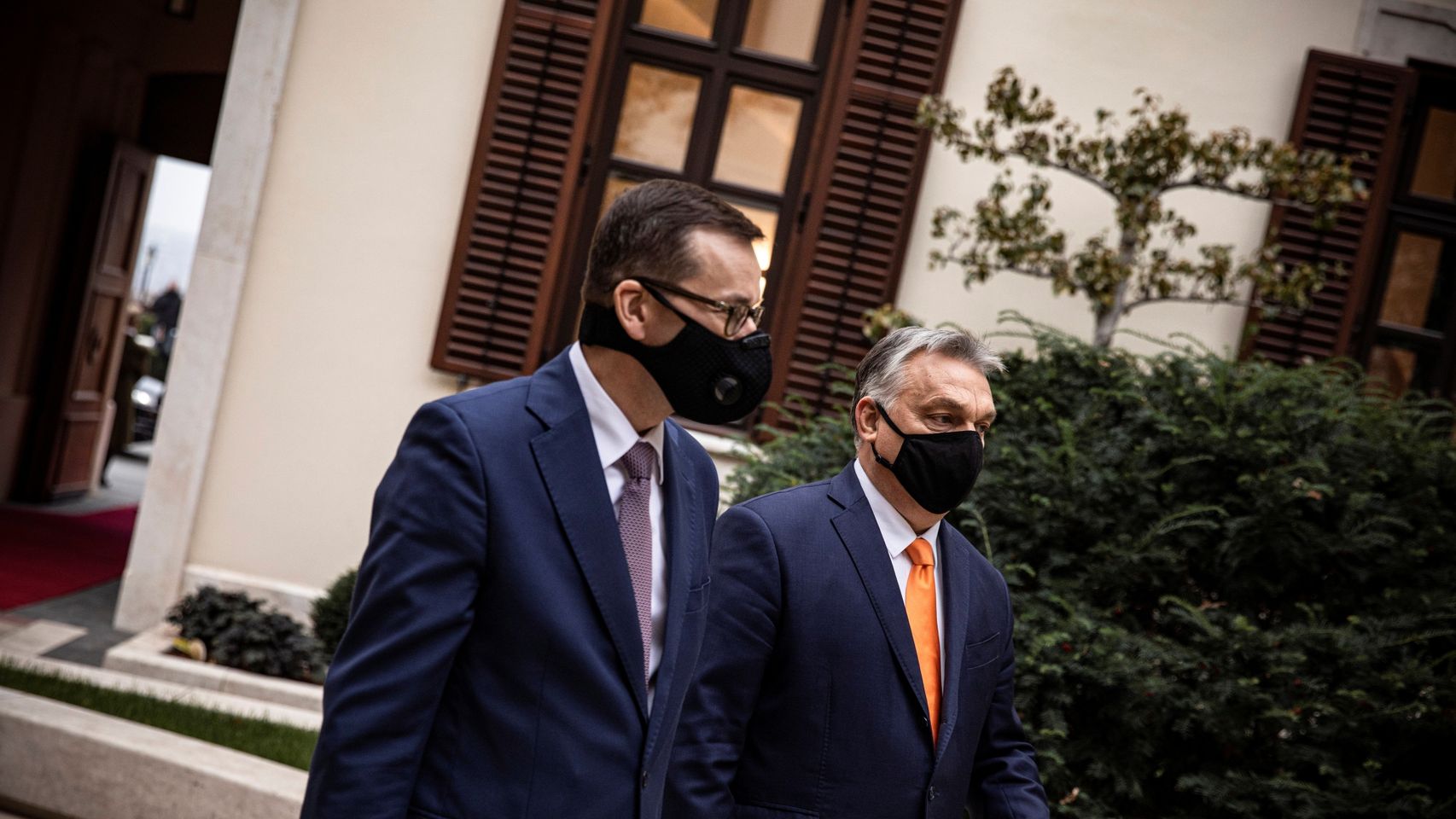 El polaco Mateusz Morawiecki y el húngaro Viktor Orban, durante su encuentro en Budapest este jueves