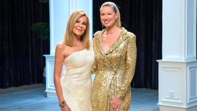 Ana Obregón y Ane Igartiburu durante la grabación del anuncio de las Campanadas 2020.